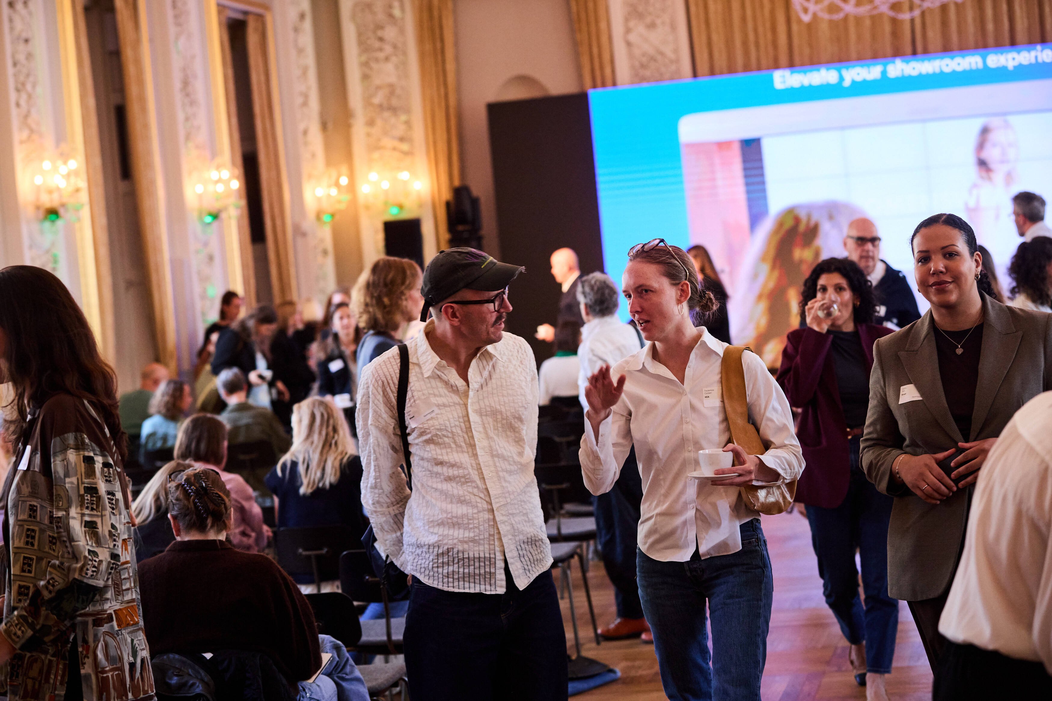 mingling at the main stage